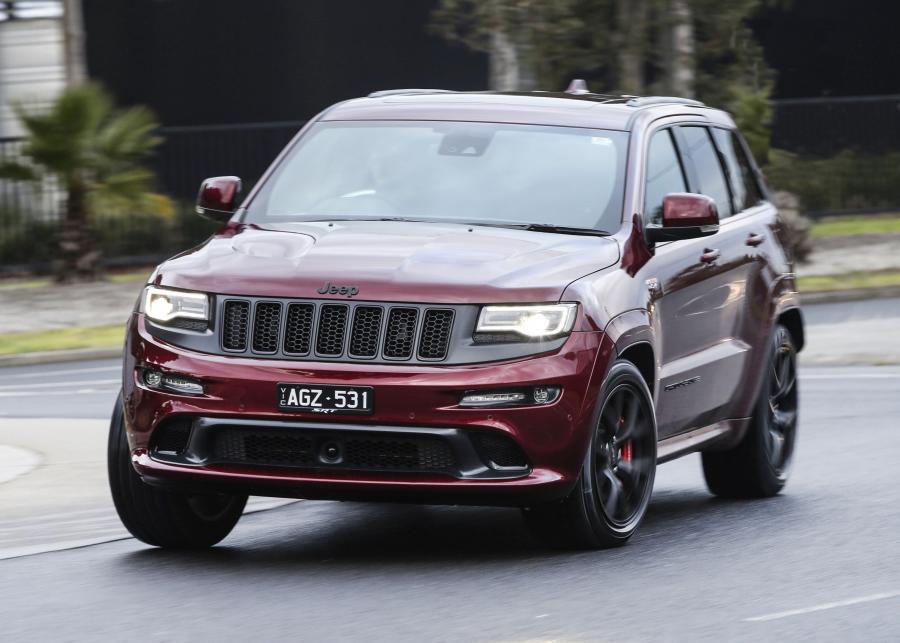  Jeep Grand Cherokee SRT Night 2016 года  (AU) (фото 2 из 26)